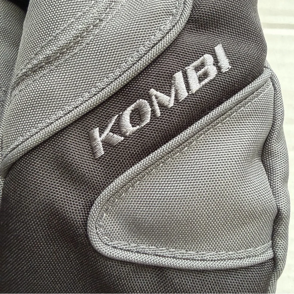 KOMBI Gray and Black Snowboarding/Ski Waterguard Winter Snow Mittens-Junior XS